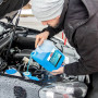 Das Frostschutzmittel verhindert zuverlässig das Einfrieren der Scheibenwischanlage bis -60 °C und ist für jedes Fahrzeugmodell verwendbar.